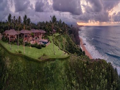 The Best Luxury Vacation Rentals In Hawaii- Luxury Estate